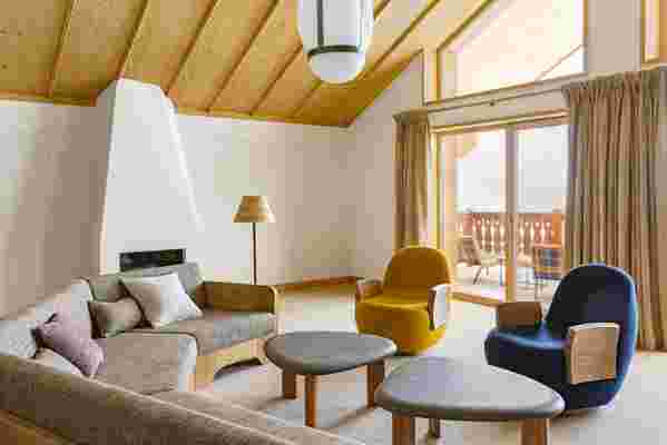 Inside Le Coucou, A Ski-In Ski-Out Masterpiece in the French Alps Designed by Pierre Yovanovitch